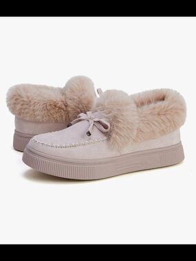 Faux Fur Trim Moccasin Slip-Ons in Blush Pink (NWT)